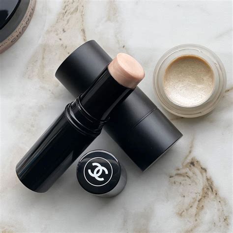 chanel sculpted|Chanel makeup highlighter.